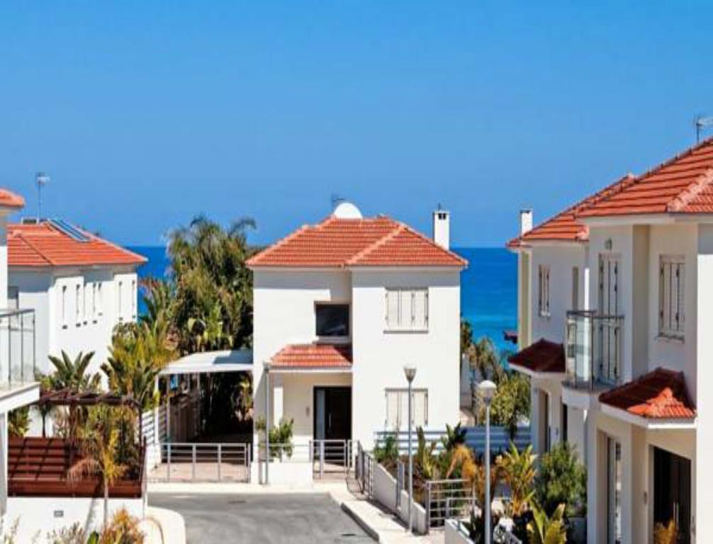 Athena Beach Villas Protarász Kültér fotó