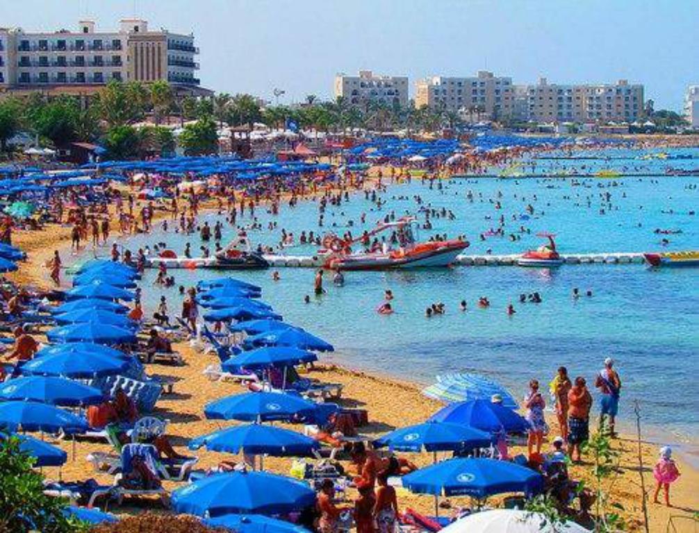 Athena Beach Villas Protarász Kültér fotó