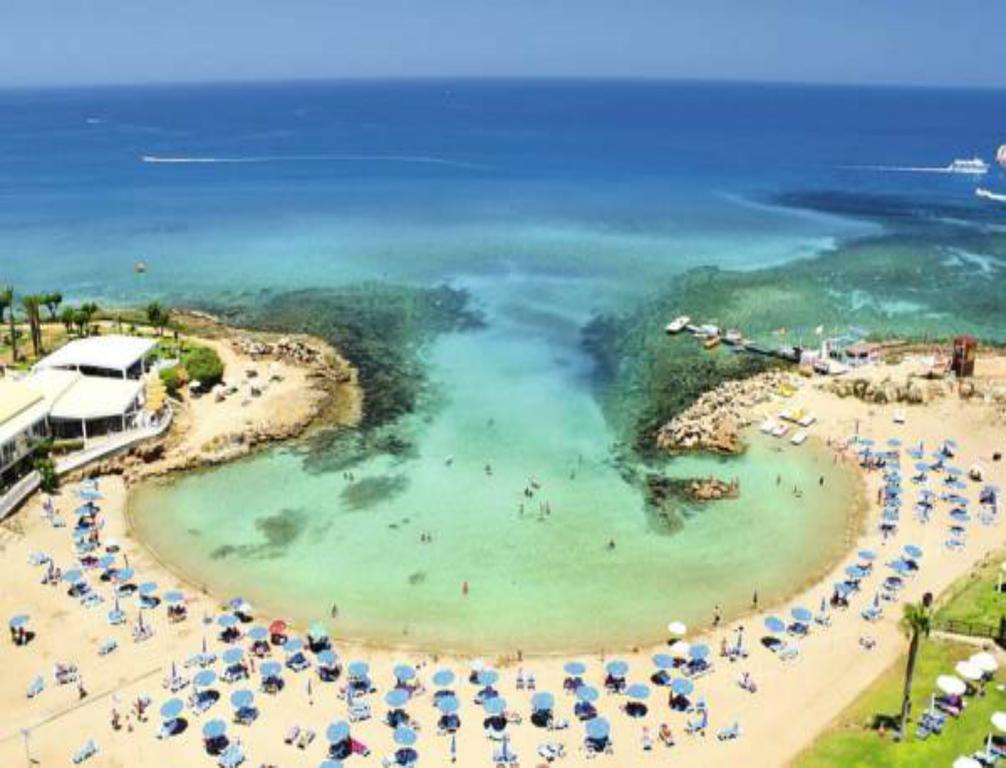Athena Beach Villas Protarász Kültér fotó