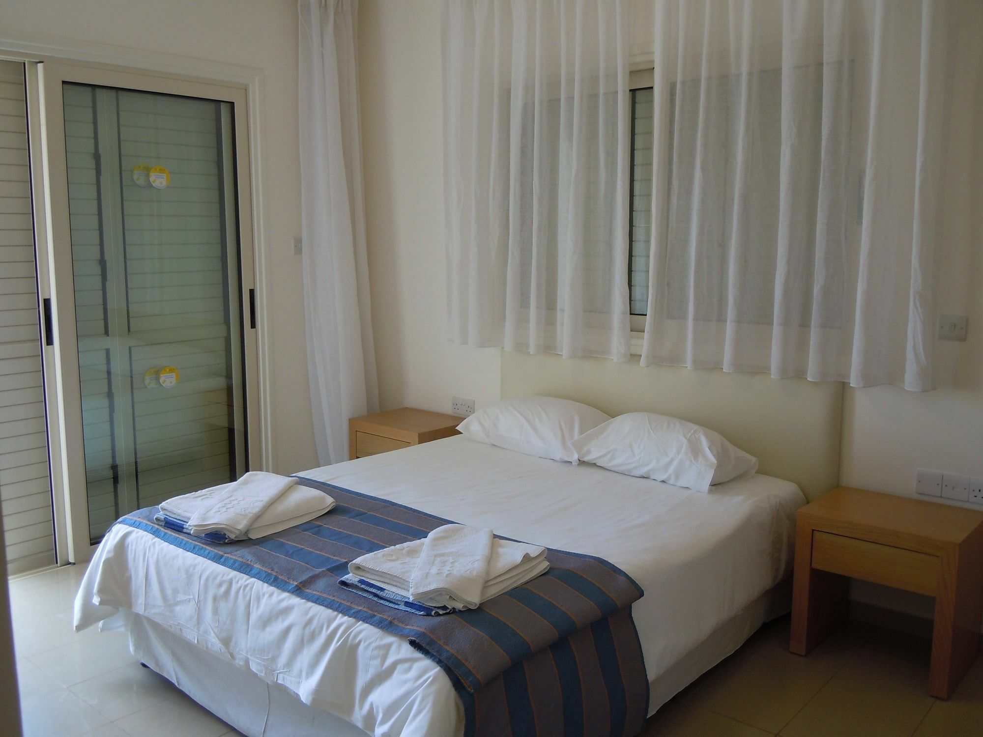 Athena Beach Villas Protarász Kültér fotó