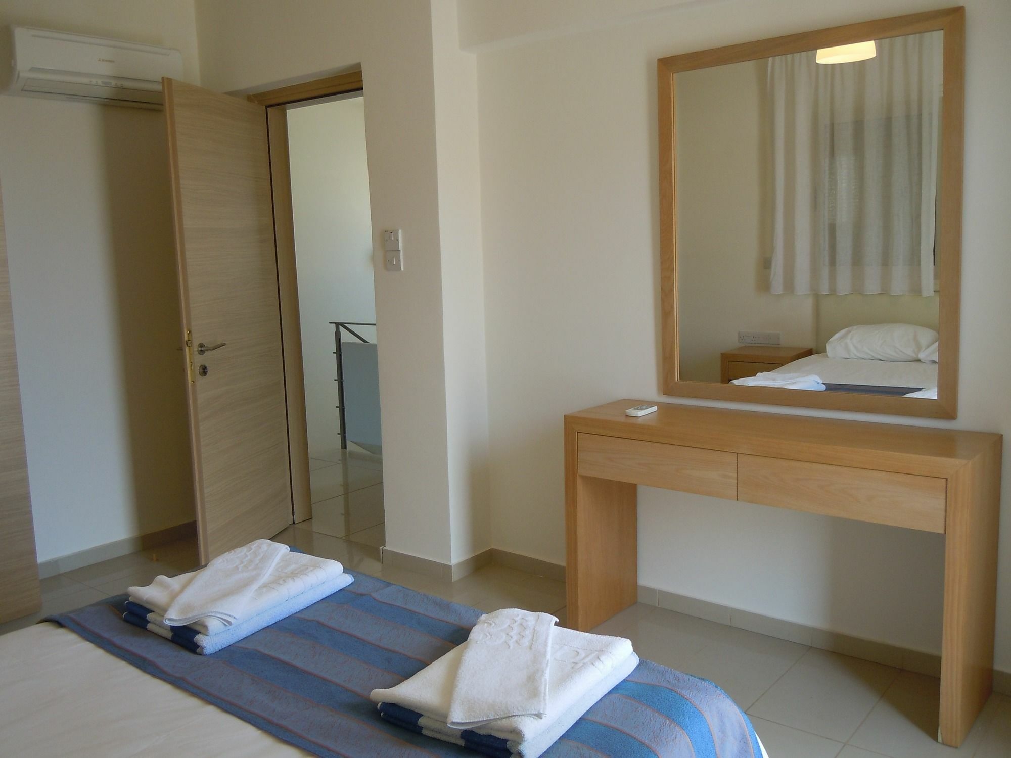 Athena Beach Villas Protarász Kültér fotó