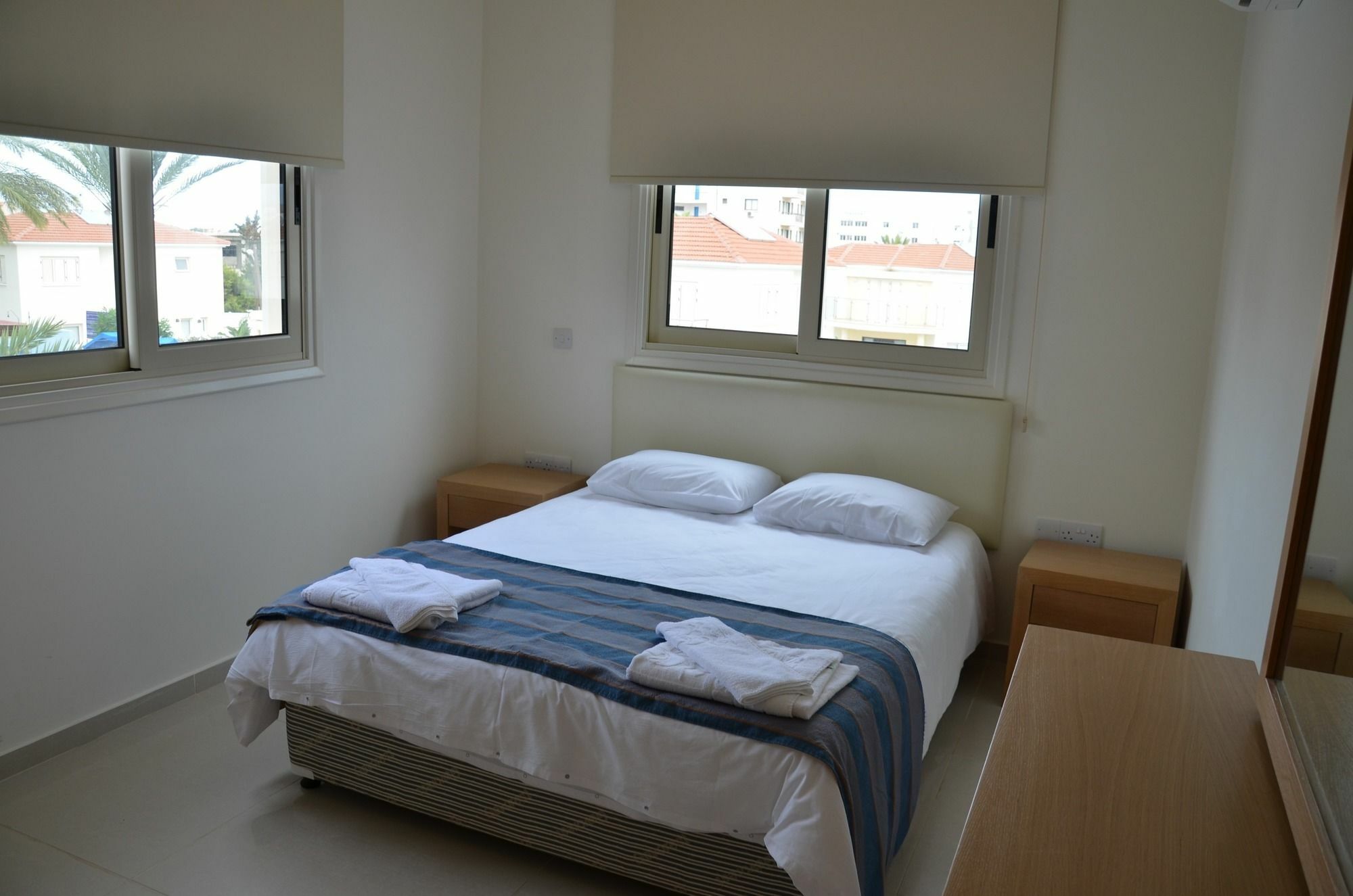 Athena Beach Villas Protarász Kültér fotó