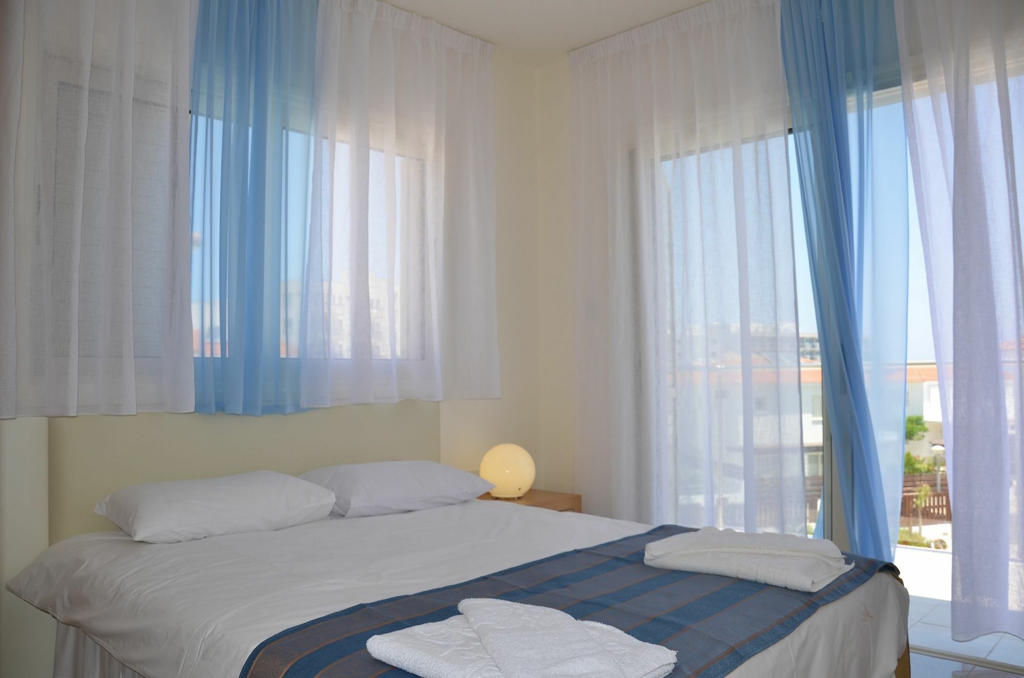 Athena Beach Villas Protarász Kültér fotó